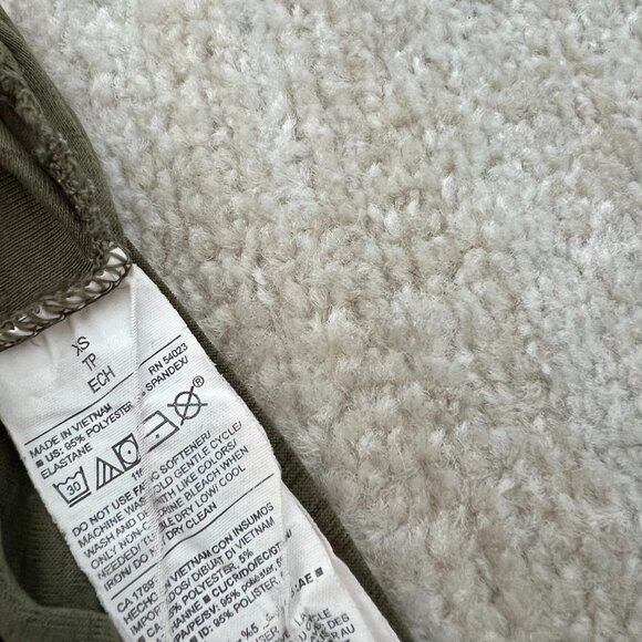 3 for $6 Old Navy Workout Tank Top S Green - Picture 8 of 8